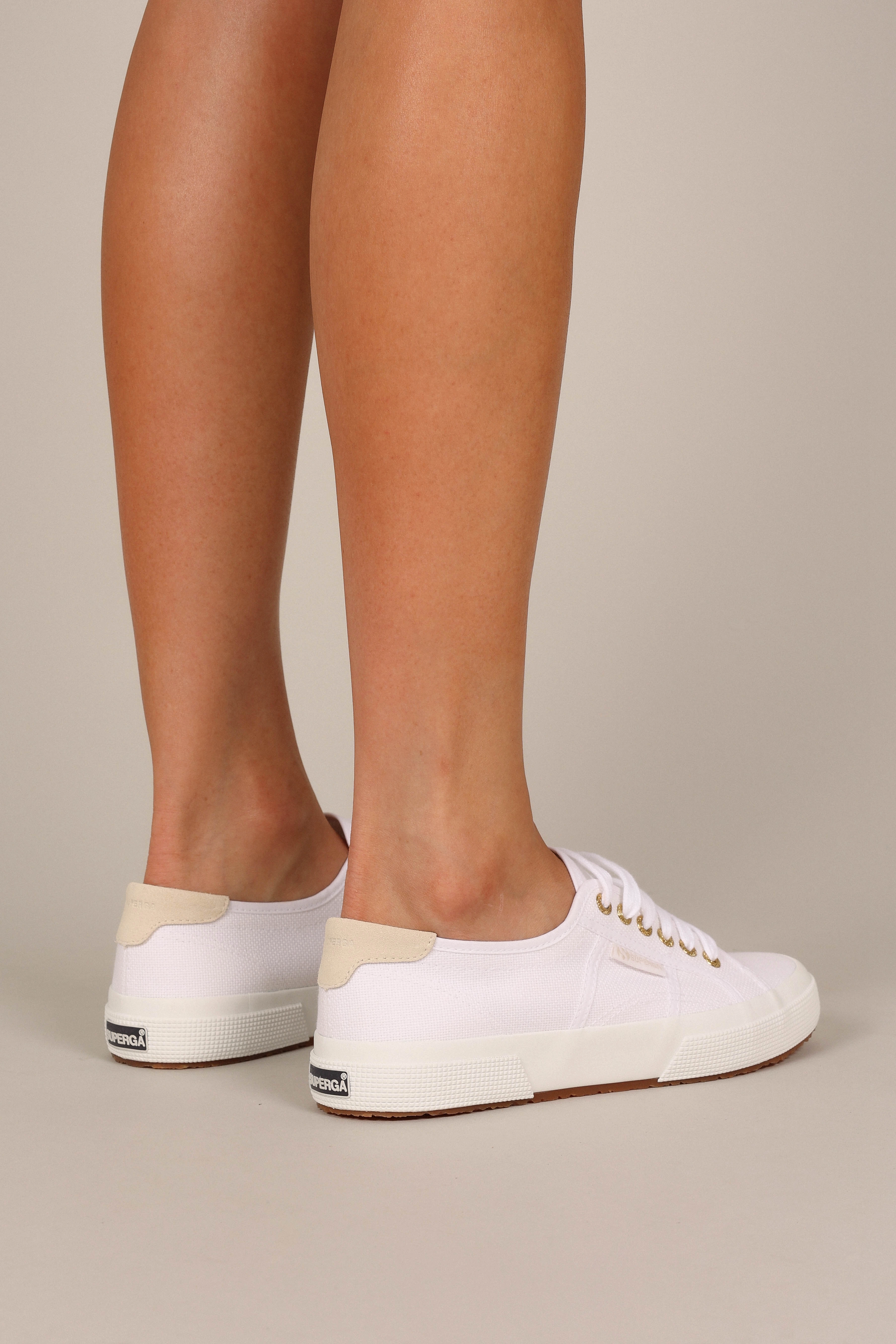 2750 Suede Heel Tab - White Beige