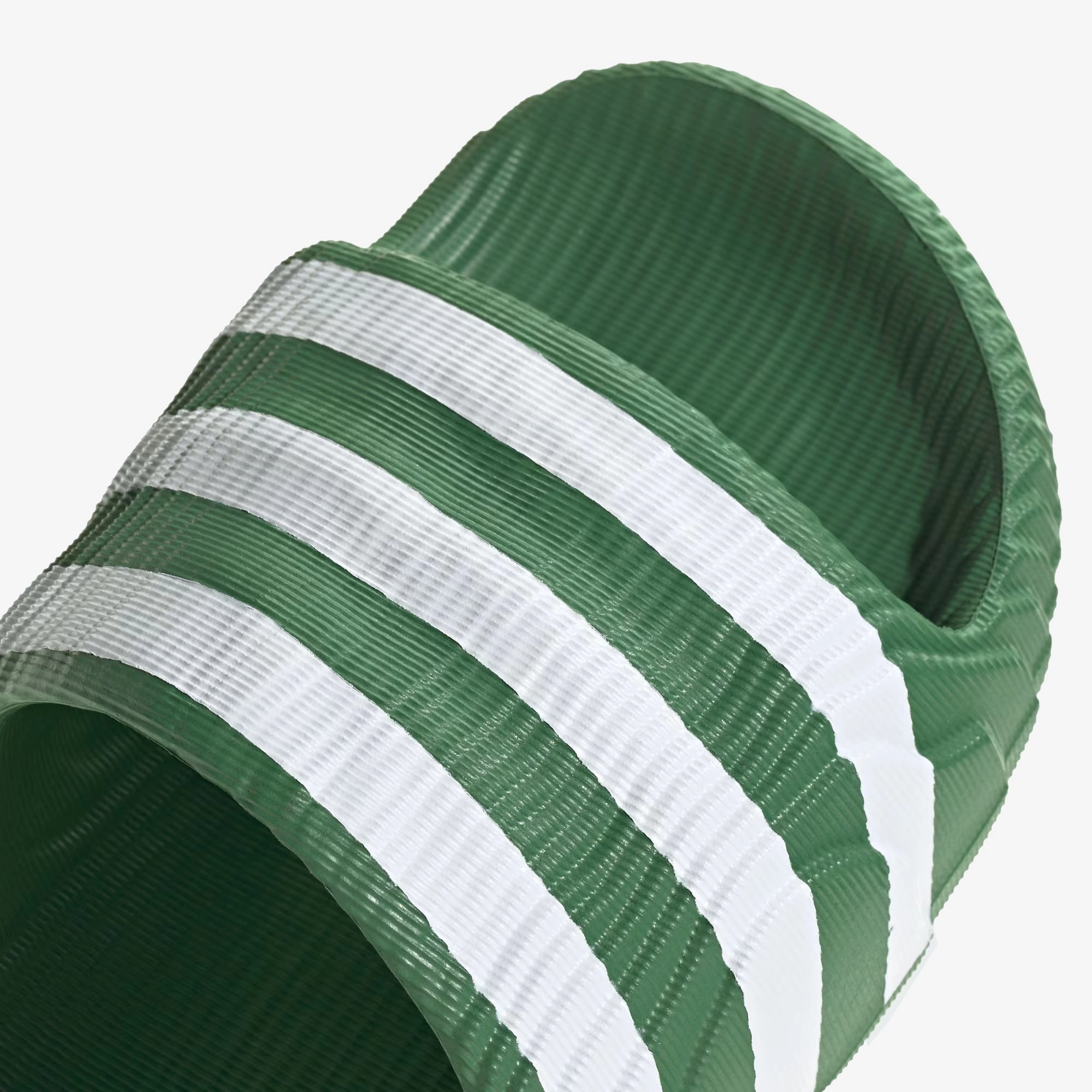 ADIDAS ORIGINALS | ADILETTE 22 { PRELOVED GREEN/CLOUD WITE/CLOUD WHITE