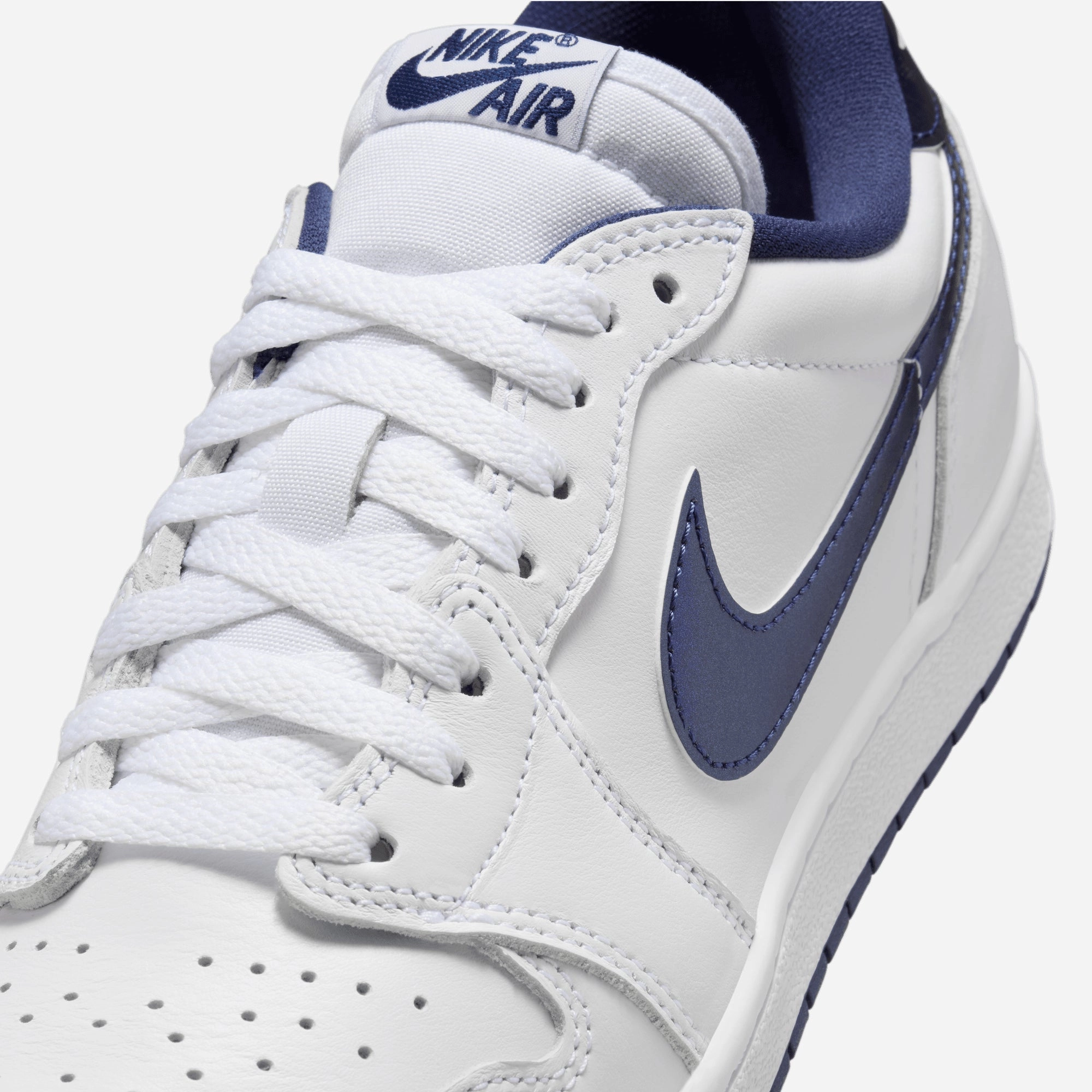 JORDAN | AIR JORDAN 1 LOW '85 { WHITE/NAVY-WHITE