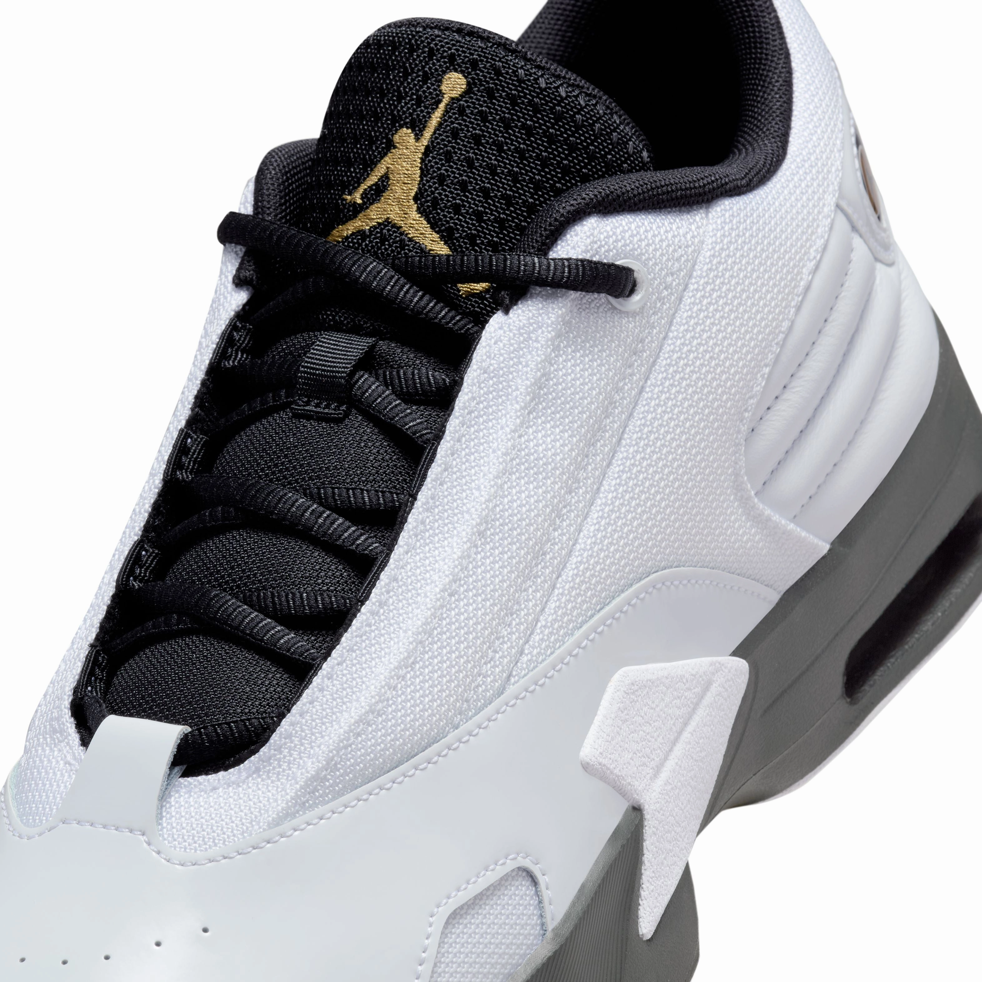 Max Aura 6 Men's Basketball Shoes