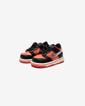 NIKE TD DUNK LOW - BLACK/ METALLICSILVER/ PICANTERED