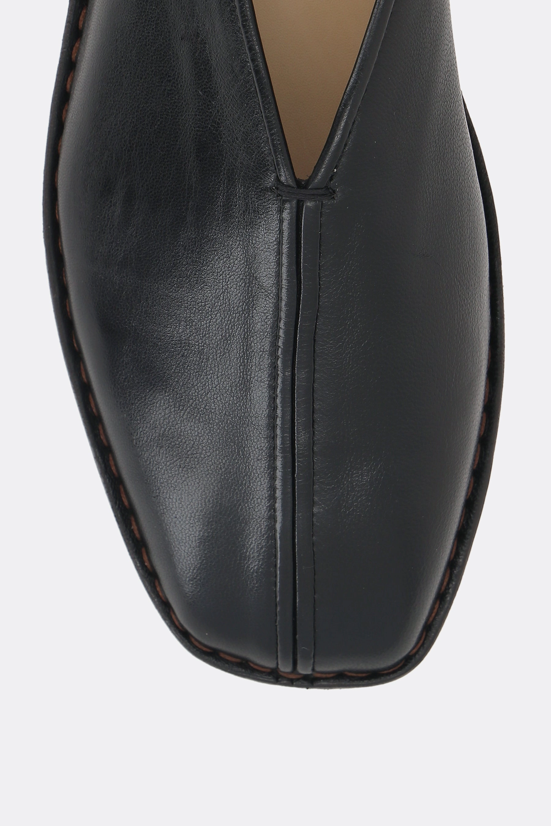 Piped nappa slippers