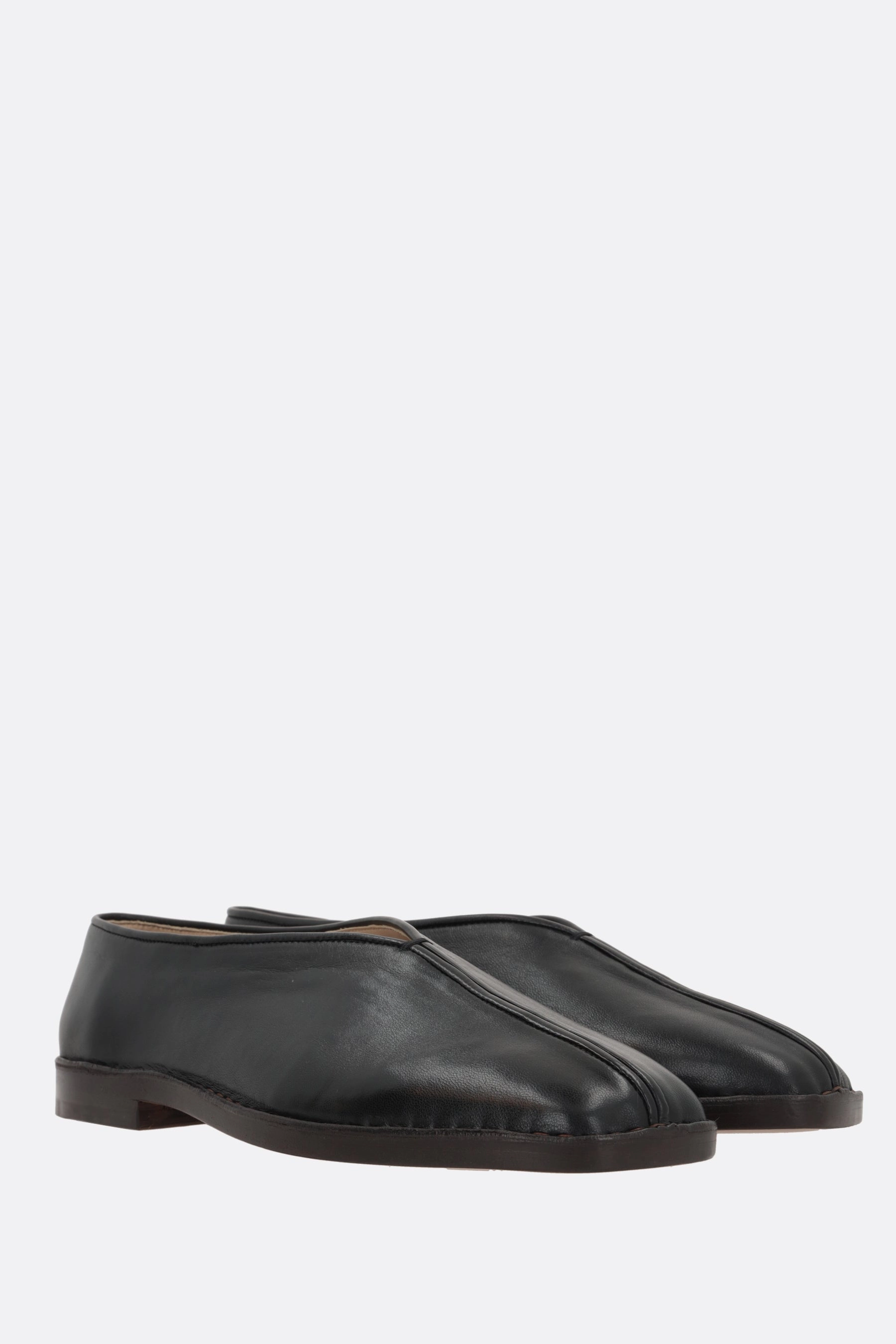 Piped nappa slippers
