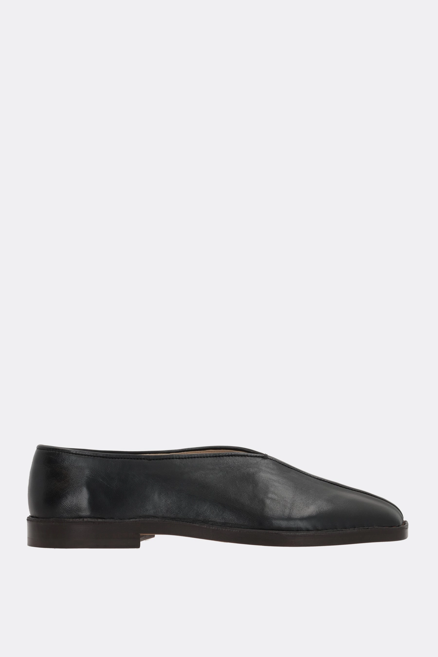 Piped nappa slippers