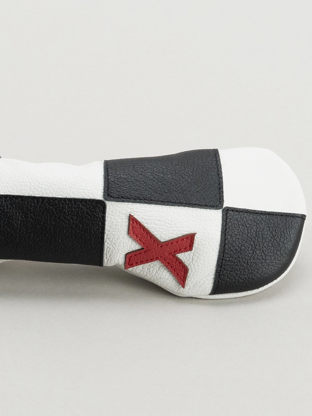 The Checkered Flag Hybrid Headcover