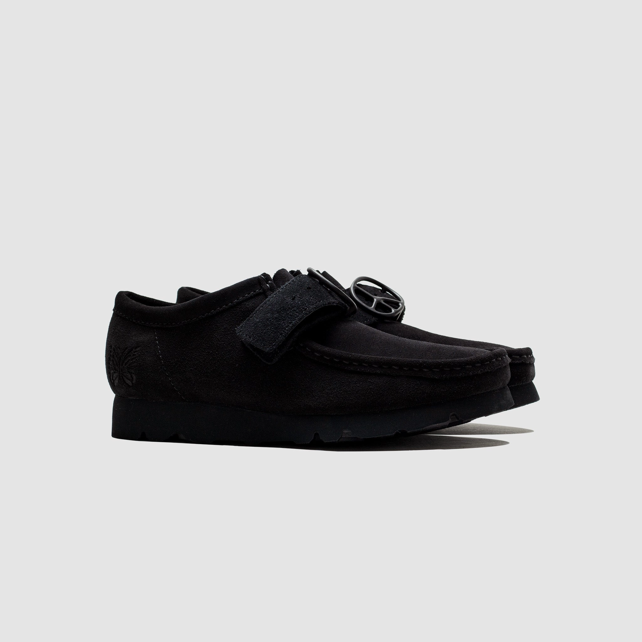 WALLABEE STRAP LOW X NEEDLES